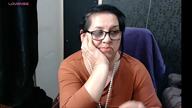 Snapshot of MissSanjanne chatting on 01.17.25 MissSanjanne online show from 01.17.25