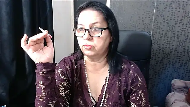 Snapshot of MissSanjanne chatting on 03.14.25 MissSanjanne online show from 03.14.25