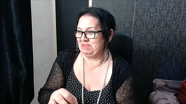 Snapshot of MissSanjanne chatting on 03.15.25 MissSanjanne online show from 03.15.25