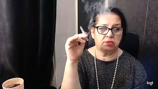 Snapshot of MissSanjanne chatting on 11.07.25 MissSanjanne online show from 11.07.25