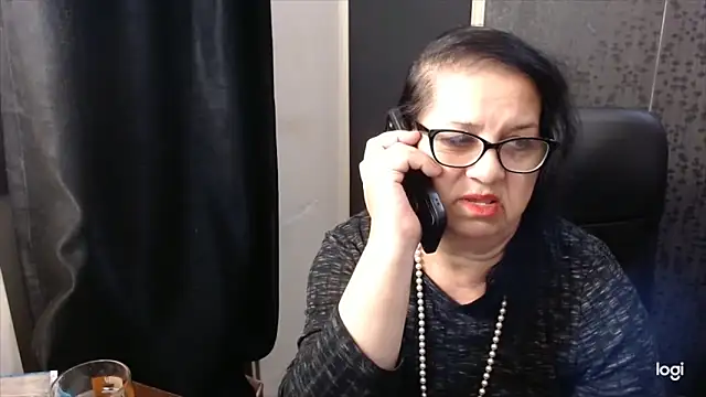 Snapshot of MissSanjanne chatting on 11.09.25 MissSanjanne online show from 11.09.25