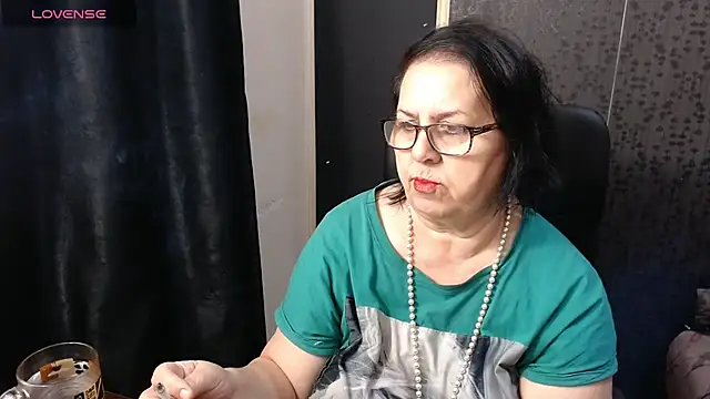 Snapshot of MissSanjanne chatting on 03.12.26 MissSanjanne online show from 03.12.26