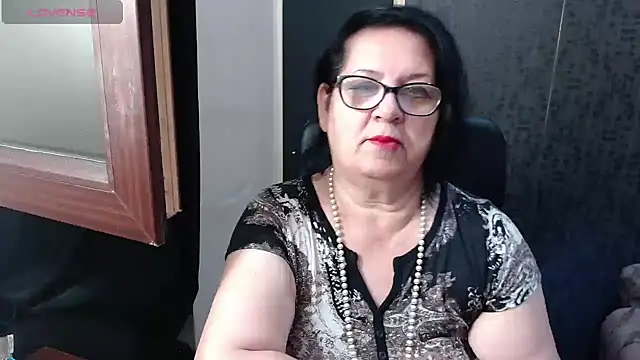 Snapshot of MissSanjanne chatting on 06.16.26 MissSanjanne online show from 06.16.26