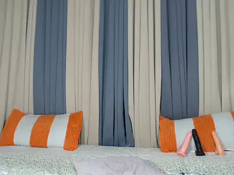 Snapshot of Danicahotcum chatting on 02.15.26 Danicahotcum online show from 02.15.26