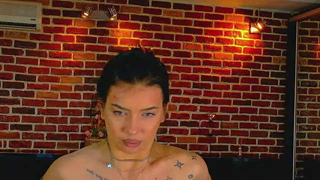 Snapshot of MeganSin_ chatting on 01.08.26 MeganSin online show from 01.08.26