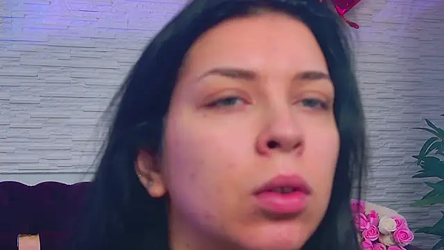 Snapshot of MeganSin_ chatting on 02.14.26 MeganSin online show from 02.14.26