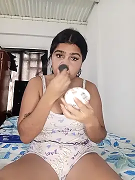 Sashalana online show from 10.20.25