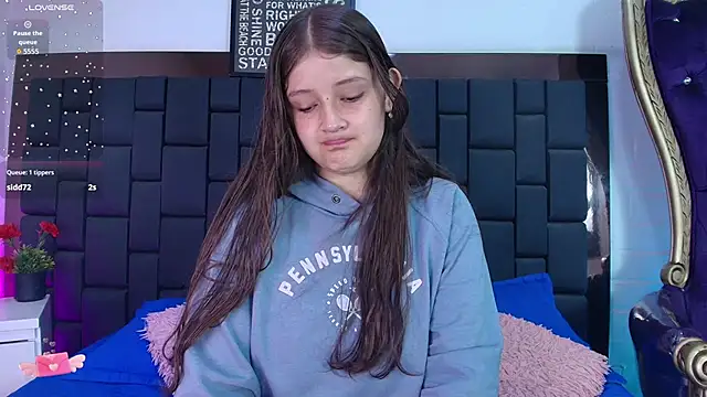 Krystal Heartss online show from 11.21.25