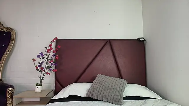 Krystal Heartss online show from 03.02.26