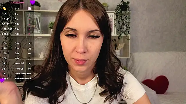 DreamVelour online show from 12.02.25