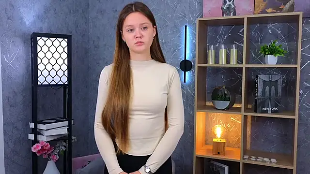 Snapshot of ElenoreReth chatting on 09.30.25 ElenoreReth online show from 09.30.25