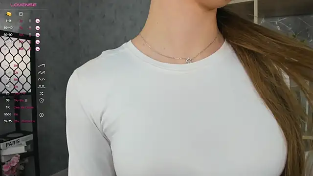 Snapshot of ElenoreReth chatting on 11.23.25 ElenoreReth online show from 11.23.25