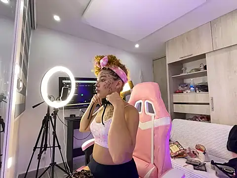 Gaby 002 online show from 10.31.25