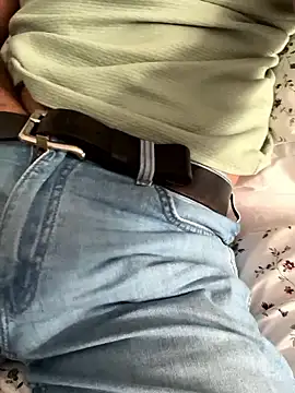 Snapshot of Scotipol chatting on 10.25.25 Scotipol online show from 10.25.25