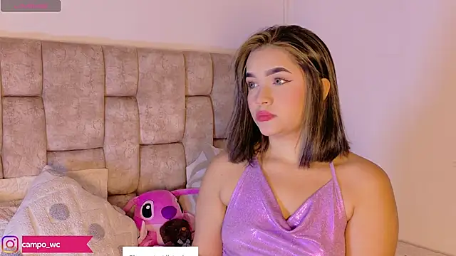 Snapshot of LunaOcampo_ chatting on 10.14.25 LunaOcampo online show from 10.14.25