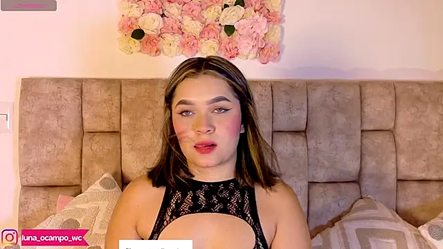 Snapshot of LunaOcampo_ chatting on 10.28.25 LunaOcampo online show from 10.28.25