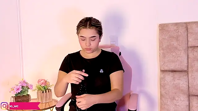 Snapshot of LunaOcampo_ chatting on 11.16.25 LunaOcampo online show from 11.16.25