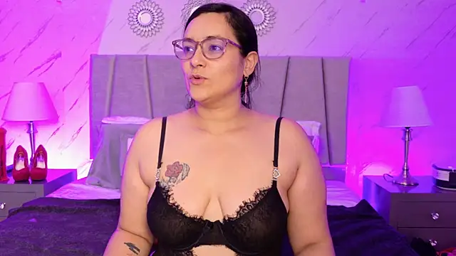 Michell Monet online show from 06.07.26