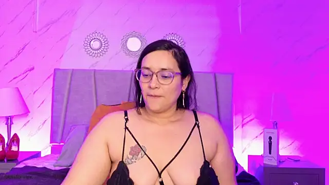 Michell Monet online show from 06.11.26