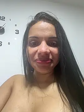Snapshot of Anavalle chatting on 05.16.26 Anavalle online show from 05.16.26
