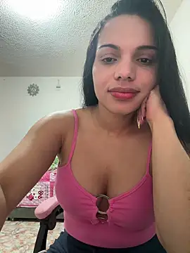 Snapshot of Anavalle chatting on 05.20.26 Anavalle online show from 05.20.26