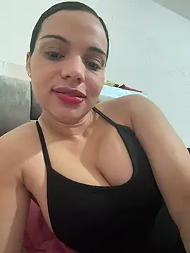 Snapshot of Anavalle chatting on 05.24.26 Anavalle online show from 05.24.26