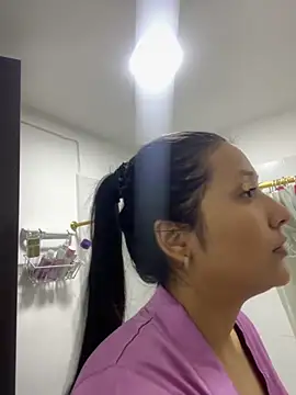 IsabellaJoness  online show from 10.27.25