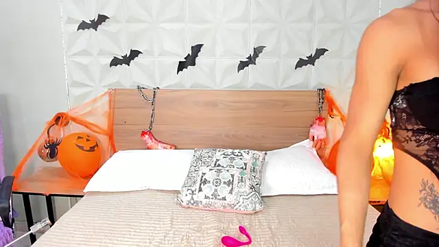 ValeryTrans  online show from 10.25.25