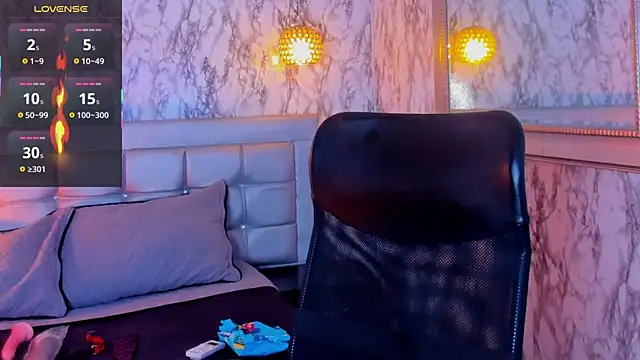 Snapshot of Lana_Sl4ve chatting on 11.21.25 Lana Sl4ve online show from 11.21.25