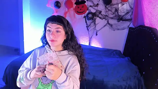 Snapshot of kitty__chs chatting on 11.07.25 kitty chs online show from 11.07.25