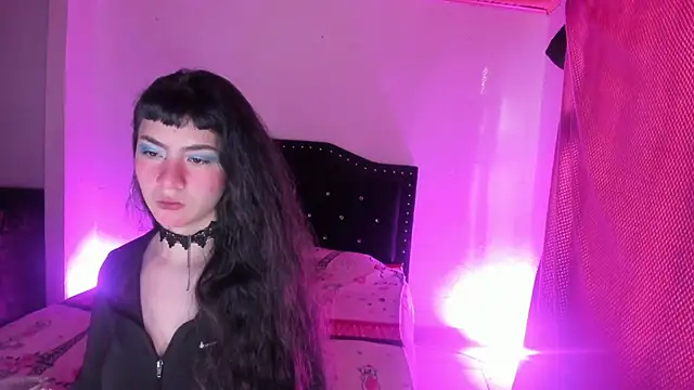 Snapshot of kitty__chs chatting on 12.02.25 kitty chs online show from 12.02.25