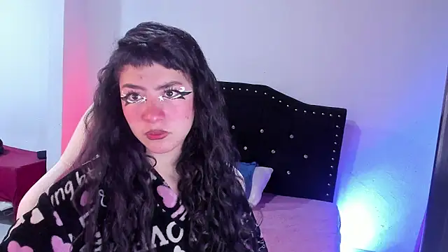 kitty  chs online show from 12.18.25