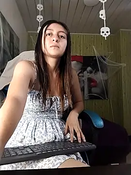 Snapshot of lala_clark chatting on 11.16.25 lala clark online show from 11.16.25