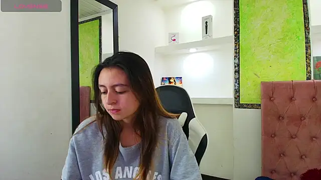 Snapshot of lala_clark chatting on 11.21.25 lala clark online show from 11.21.25