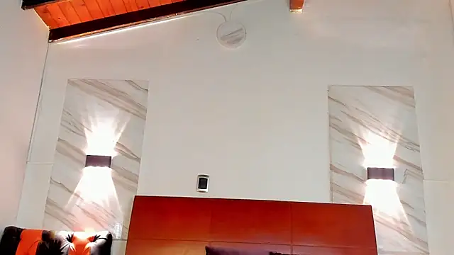 Charlotte-Smit online show from 11.11.25