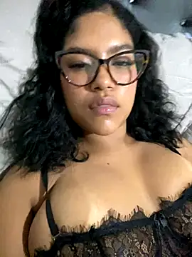 Snapshot of miiabrown18 chatting on 11.13.25 miiabrown18 online show from 11.13.25