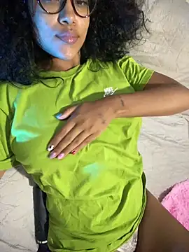 Snapshot of miiabrown18 chatting on 11.27.25 miiabrown18 online show from 11.27.25