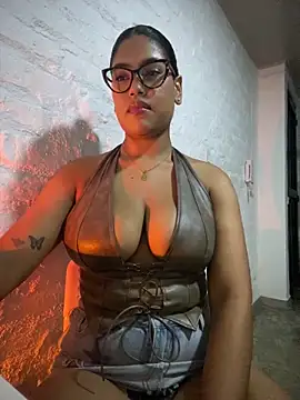 miiabrown18 online show from 04.18.26