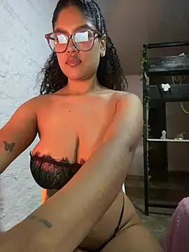 miiabrown18 online show from 06.14.26