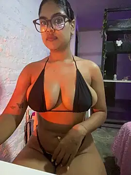 miiabrown18 online show from 06.15.26
