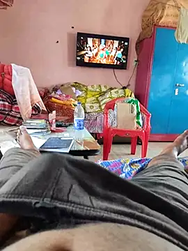 only woman online show from 10.15.25