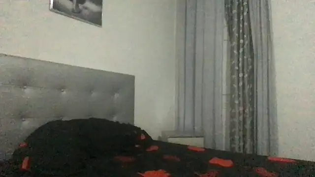 paula19800 online show from 10.22.25