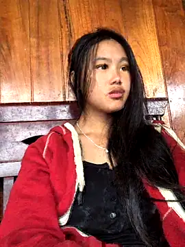 Mai lovely online show from 11.01.25