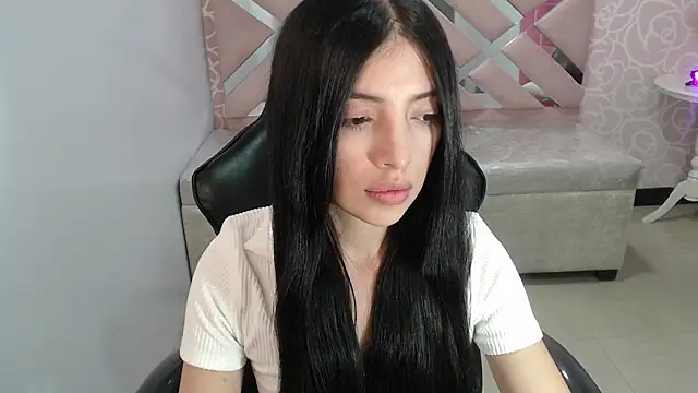 Snapshot of cynthia_ch chatting on 11.21.25 cynthia ch online show from 11.21.25