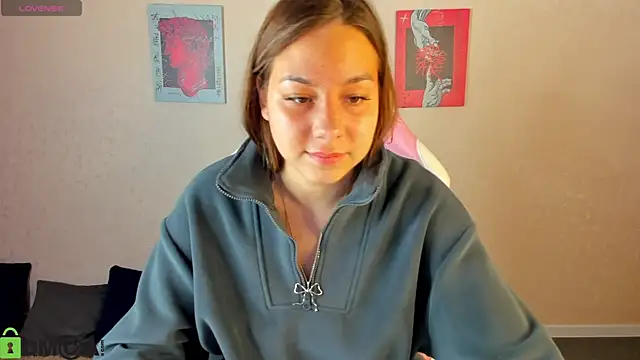 Al1ice Moures online show from 11.25.25