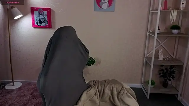 Al1ice Moures online show from 03.11.26