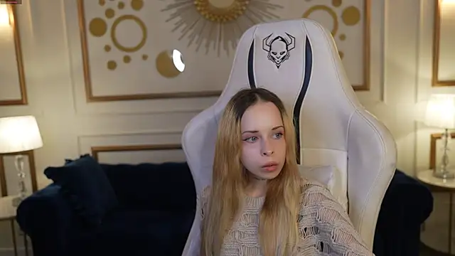 Luchi Sun online show from 11.03.25