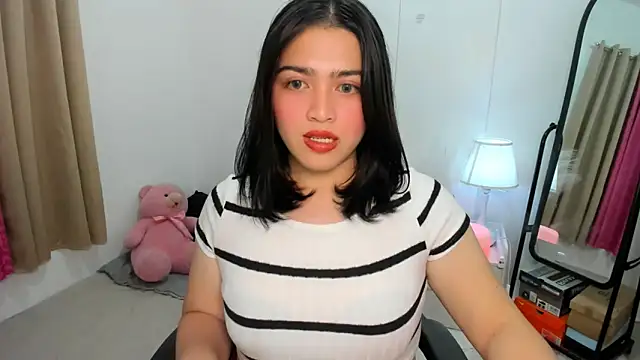 Snapshot of BubbbleButtDemi chatting on 10.04.25 BubbbleButtDemi online show from 10.04.25