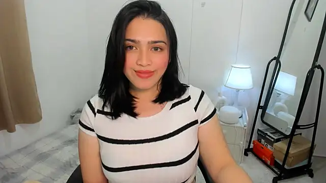 Snapshot of BubbbleButtDemi chatting on 11.07.25 BubbbleButtDemi online show from 11.07.25