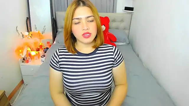 Snapshot of BubbbleButtDemi chatting on 02.01.26 BubbbleButtDemi online show from 02.01.26